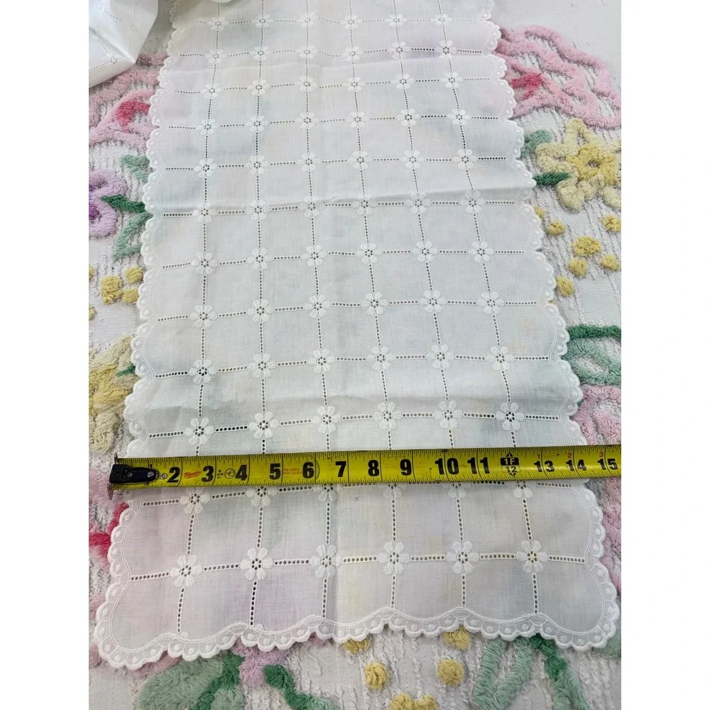 Vintage White Eyelet Floral Cotton Table Runner Scalloped Edge